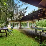 Il Gioiellino Pool And Sauna *